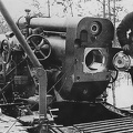 Красноармейцы за чисткой 203-мм гаубицы Б-4 на Карельском перешейке.40г